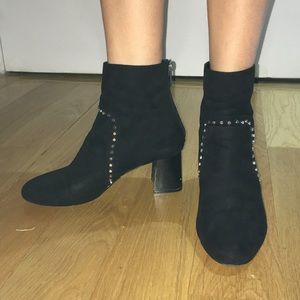 Topshop size 8 1/2 black suede booties